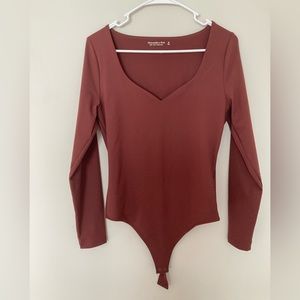 Abercrombie & Fitch Long Sleeve Sweetheart Bodysuit Size M
